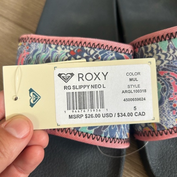NWT Roxy Girl Floral Slide Sandals - Navy Blue Sole and Multicolor Strap Size 5 - Picture 2 of 5